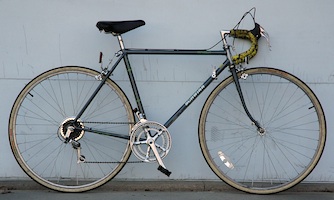 schwinn passage road bike